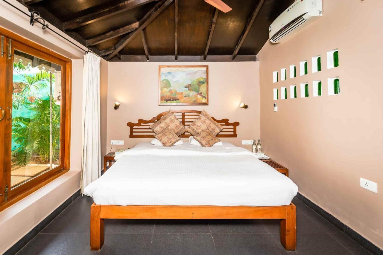 Fiesta Beach Resort Baga Εξωτερικό φωτογραφία