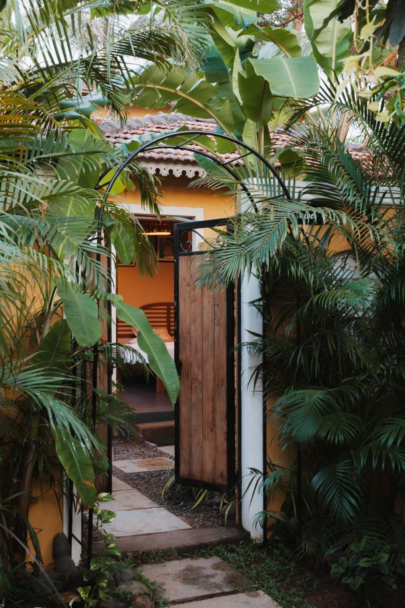 Fiesta Beach Resort Baga Εξωτερικό φωτογραφία